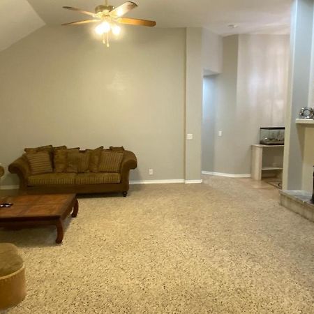 Beautiful Peaceful Desirable Home In Madera Rancho 外观 照片