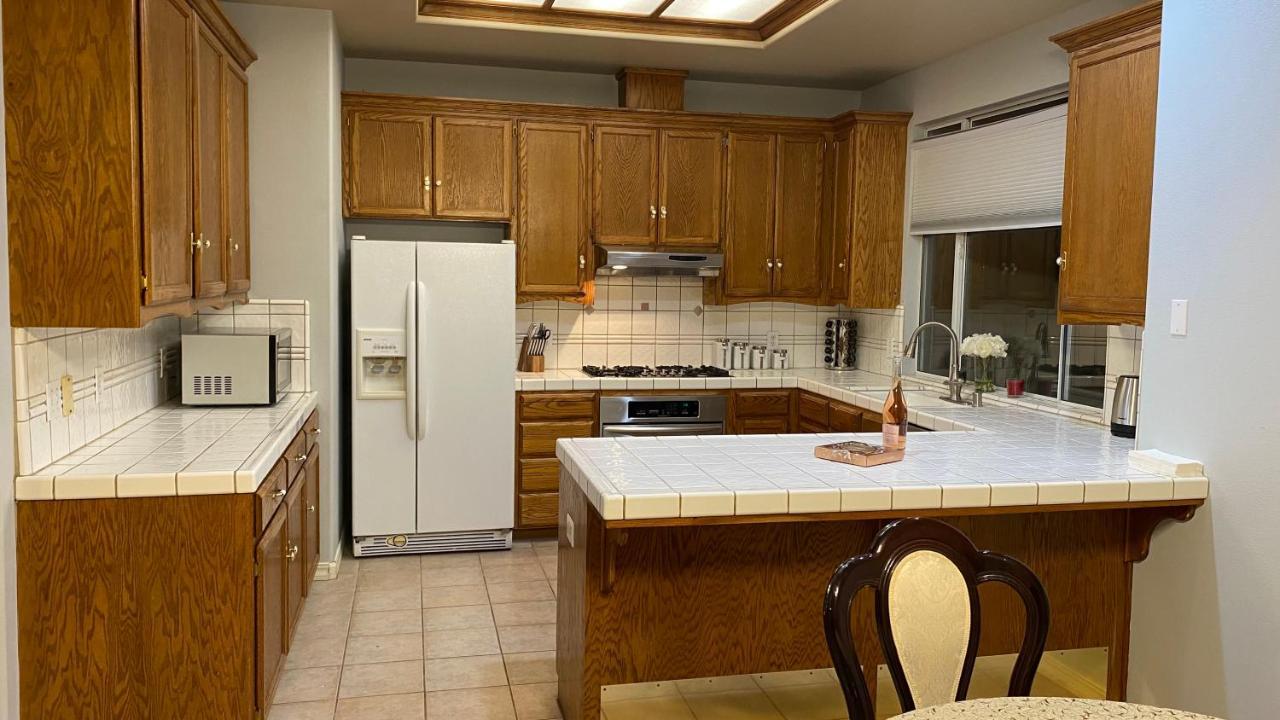 Beautiful Peaceful Desirable Home In Madera Rancho 外观 照片
